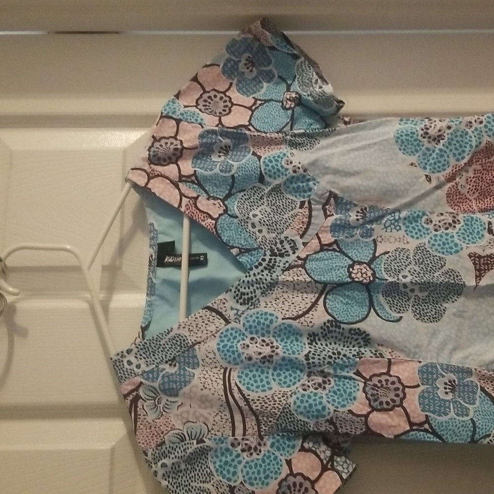 Scrub top